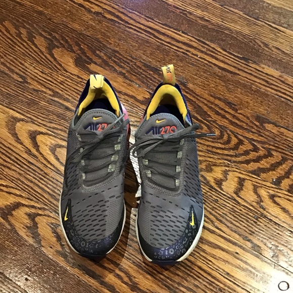nike air max 270 size 4